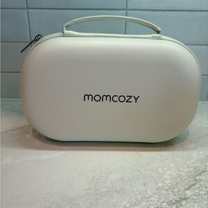 Momcozy M5 Wearable Pumps and Cream Travel Case